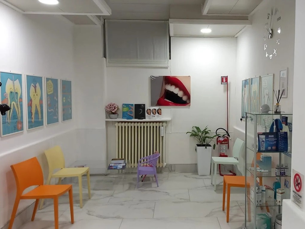 Studio Dentalmed 2026 - sala attesa
